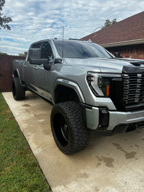 GMC Denali exterior detail side view